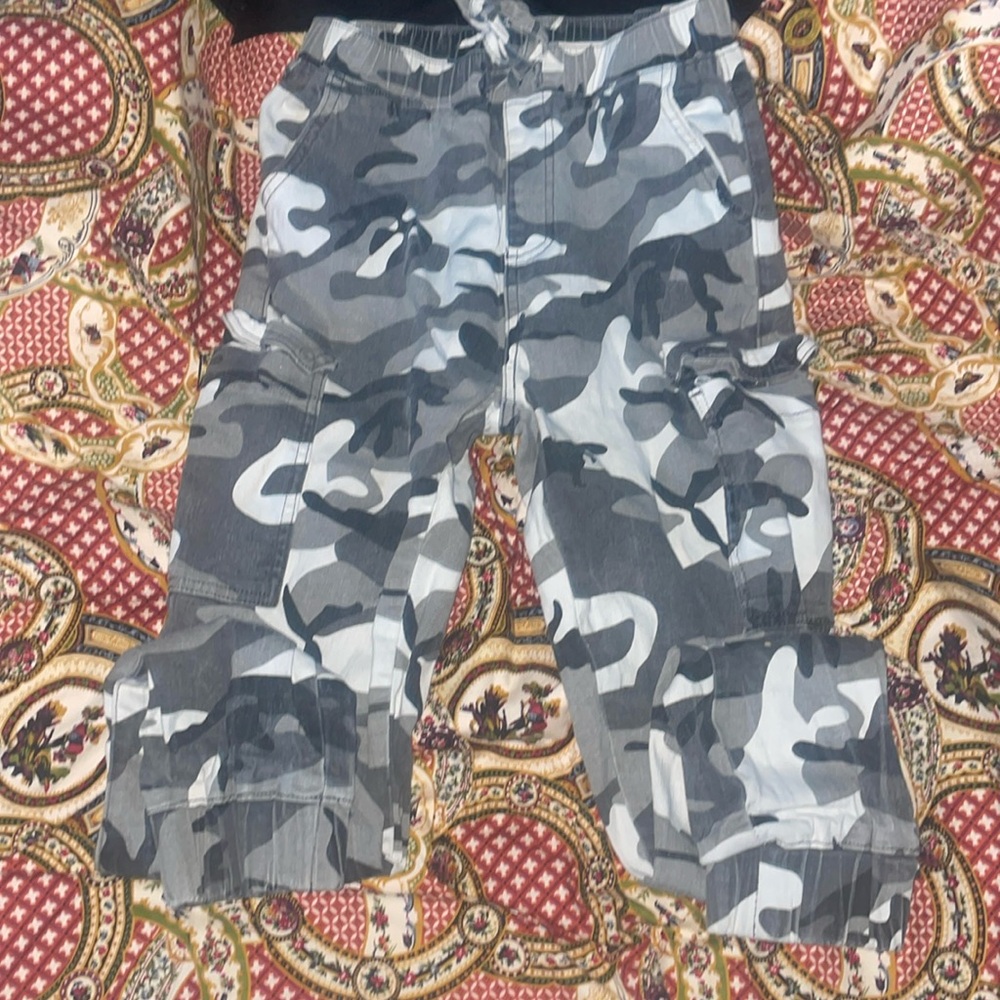 Almost Famous camo cargo jeans